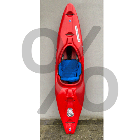 Globepaddler Huningue - Liquidlogic Alpha - This baby is nimble!  Der einfach zu paddelnde Alpha erfüllt alle Anforderungen, die erfahrene Kayakfahrer/innen an eine Kreuzung aus River Runner und Creeker dieser Klasse stellen können!  Ein angehobender Bug gepaart mit einem flachen Mittelteil und dem aufsteigenden Heckprofil machen den Alpha zu einem tollen Wildwasserkajak, das sowohl durch seine Wendigkeit als auch seine Stabilität besticht.