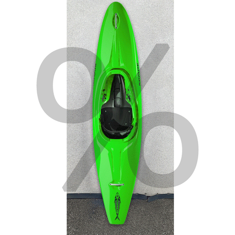 Globepaddler Huningue - Wer im harten Wettkampf erfolgreich sein will, braucht ein schnelles, wendiges Kajak, das auch radikale Manöver souverän meistert. Moment - das klingt nach einem Boot, mit dem man auch im echten Wildwasser unendlich viel Spaß haben kann? Stimmt genau!  Man könnte sagen, der Barracuda ist ein kleinerer Joker mit einem flacheren Heck. Aber um ihm gerecht zu werden, müssen wir das noch ein bissch